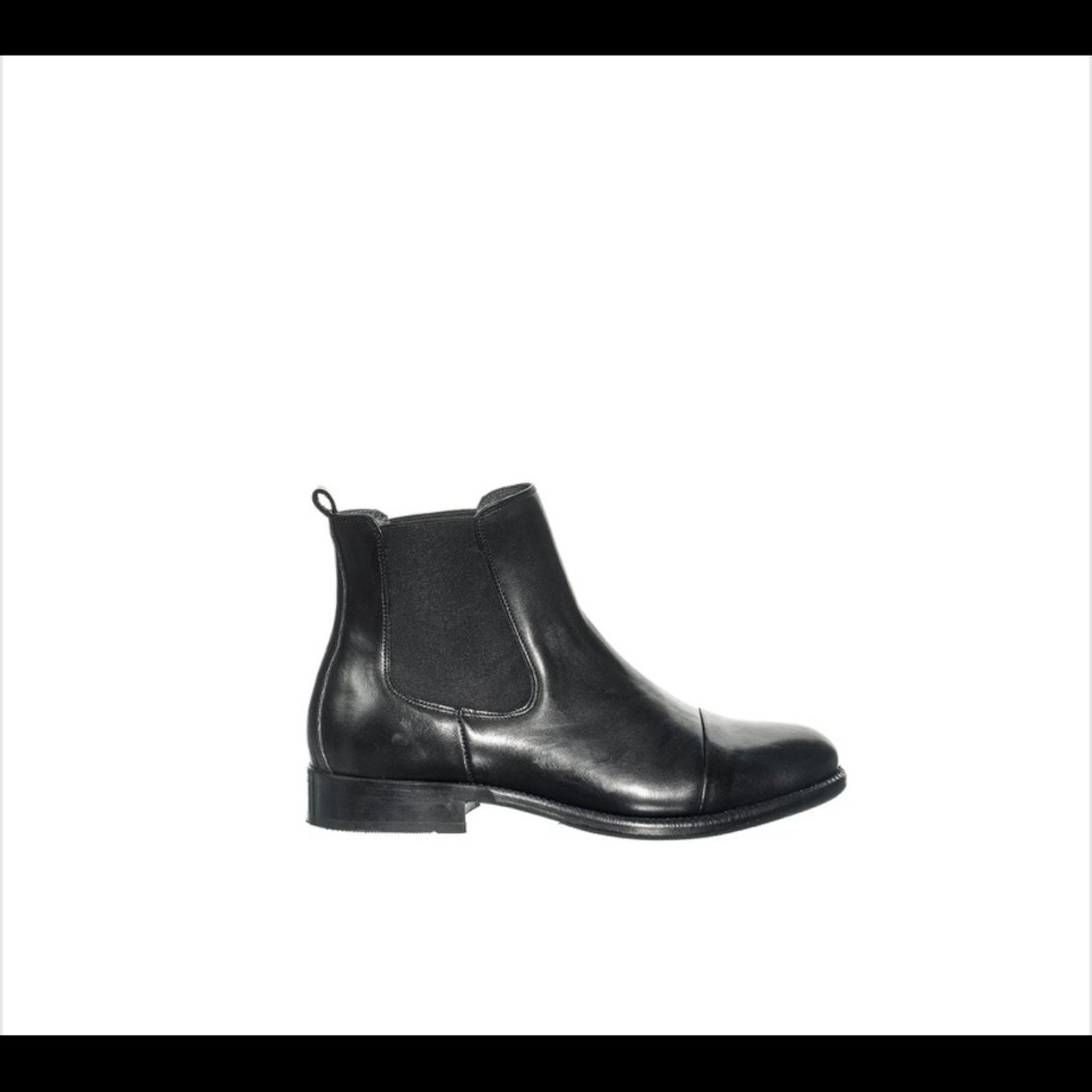 NWT Astrid Black Booties ... goes with any outfit!